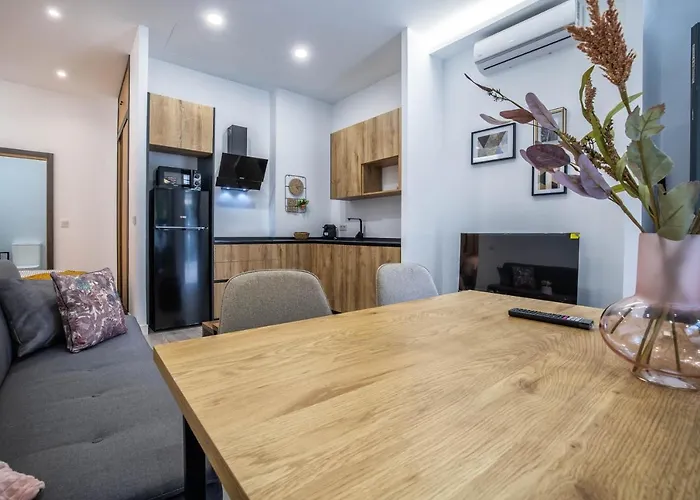 Апартаменти Garesc Lofts *